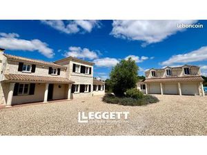 Maison 10 pièces 265 m²