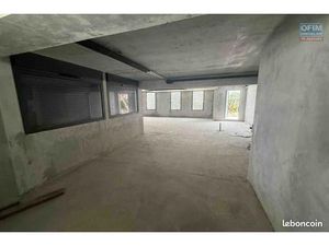 Local commercial 97 m²