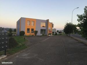 Beaux Bureaux / Local Commercial 15 - Forte Visibilité (20 000 Véhicules Jours) - Pénétran