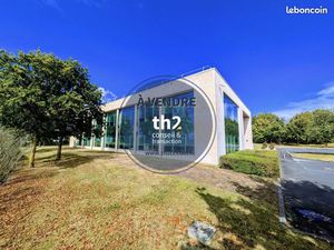 Bureaux 984 m² Bayeux