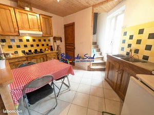 Maison 2 pièces 65 m²