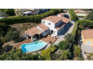 Villa 6 pièces 170 m²