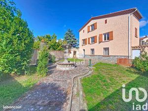 Maison 10 pièces 250 m²