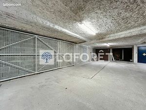 Parking/box 50 m² BRESSUIRE