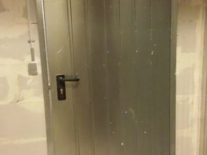 Grande cave saine  éclairée  sécurisée M° Blanche / Pigalle / Trinité / Place de Clichy