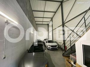 Local d'activité 118 m²