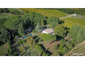 Mas 10 pièces 220 m²