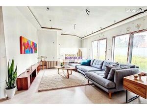 Propriété 8 pièces 244 m²