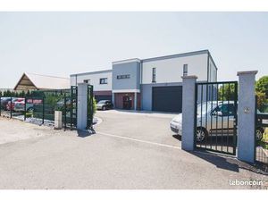 Local Commercial / Appartement / 600 m2 / 24 ares de terrain