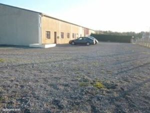 Pau/Berlanne - zi berlanne - morlaas - depot + 2 bureaux - 162 m2