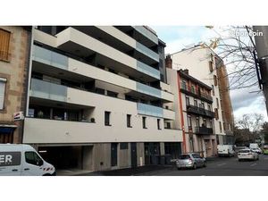 Place Parking République / 1er Mai