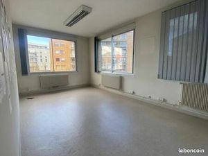 Bureaux 158 m² ARMENTIERES