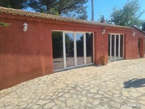 Charmant T2 meublé 60m2 dans propriété sécurisée -Le Beausset