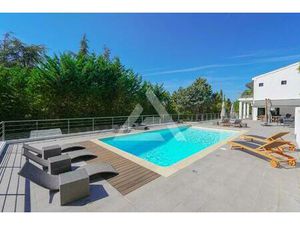 Villa Contemporaine - Peille - Piscine Et Jardin Paysager