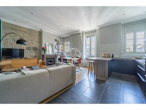 MAGNIFIQUE ET SPACIEUX 2 PIECES AVEC TERRASSE