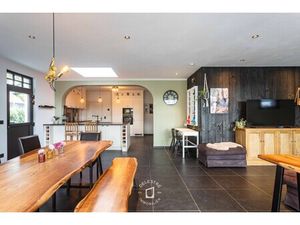 Huis te koop in Iddergem met 6 slaapkamers