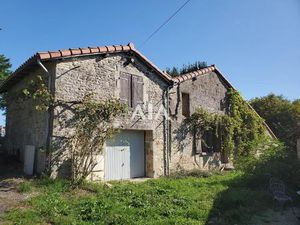 Propriété avec Etang proche de Chatain (86)