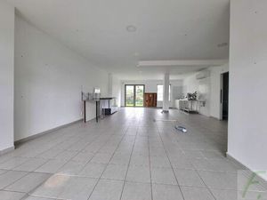 Location commerce 87 m² à Aix-les-Bains (73100)