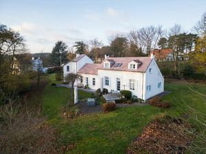 Villa à vendre avec garage et terrasse   Braine-le-Château (VBD30651)