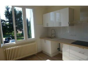 Location maison  m² T-4 à Boisseuil  700 €