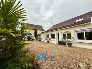 Maison ancienne de 144m² à Charmoy.