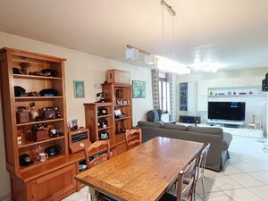 Maison avec grande terrasse