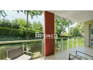 TRES BEAU 2 PIECES - CALME ET VERDURE - EN VENTE INTERACTIVE