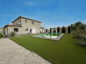 Spacieuse maison familiale et grand espace de vie