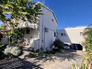 Vente maison 7 pièces 115 m² à Saint Pierre (97410)  349 800 €