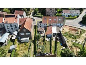 MAISON 3 FAÇADES AVEC BEAUX ESPACES