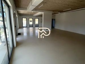 LOCAL COMMERCIAL 110m2 LE BEAUSSET