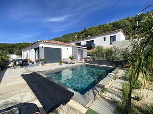 Vente maison 4 pièces 124 m² à Signes (83870)  624 000 €