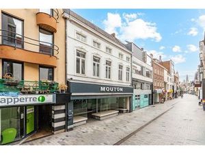 Karaktervol handelshuis in hartje Aalst met tal van mogelijk