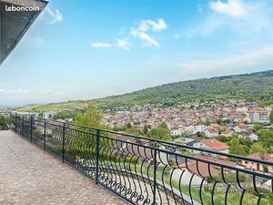 Propriété 5 pièces 174 m²