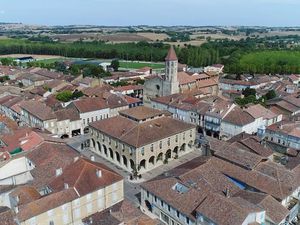 Vente locaux professionnels 2200 m² à Ramonville-Saint-Agne (31520)  1 150 000 €