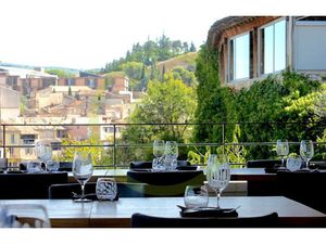 Vente locaux professionnels à Vaison-la-Romaine (84110)  465 000 €