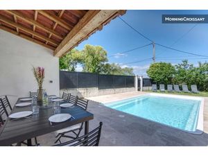 Location meublée maison 1 pièce 140 m² à Saint-Privat-des-Vieux (30340)  2 300 €