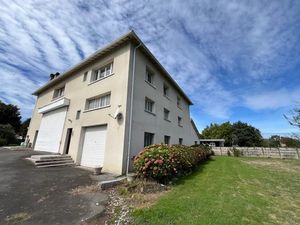 Vente maison 10 pièces 330 m² à Gelos (64110)  399 000 €