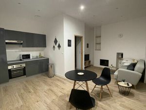 Location appartement 1 pièce 28 m² à Pauillac (33250)