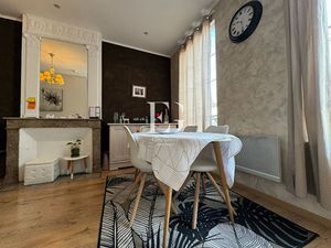 A VENDRE IMMEUBLE - HYPER CENTRE ROCHEFORT - 10 PIECES - 250 M²