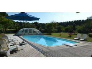 Maison avec piscine et terrasse Prissé-la-Charrière (79)