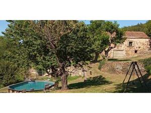 Propriété avec piscine et jardin Saint-Marsal (66)