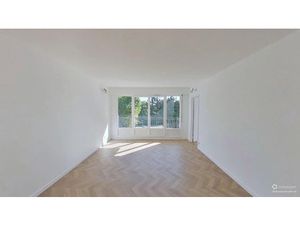 Location appartement 5 pièces 97 m² à Chatillon (92320)  2 500 €