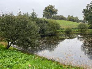 Vente terrain 5735 m² à Saint-Priest-la-Marche (18370)  25 000 €