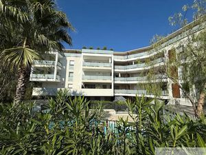 Vente appartement 3 pièces 57 m² à Cavalaire-sur-Mer (83240)  420 000 €