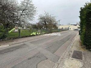 Vente terrain 581 m² à Varois-et-Chaignot (21490)  150 000 €