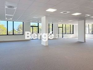 Prestigieux bureau de 175 m2 en location - Garbejaire  France