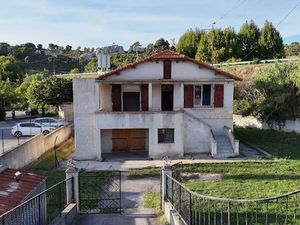 Location locaux professionnels 71.12 m² à Les Pennes-Mirabeau (13170)  1 950 €