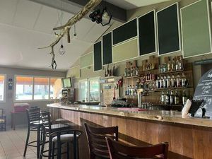 Village de gîtes avec terrain de Camping dans le Lot