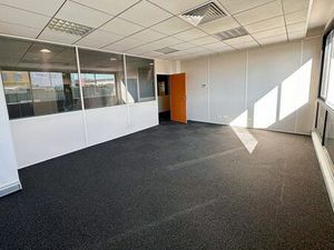 Bureau prestigieux de 340 m2 en location - Chassieu  France